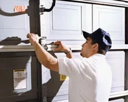 Garage Door Solution Service Seattle, WA 206-866-0691 - rep-gdr-16m